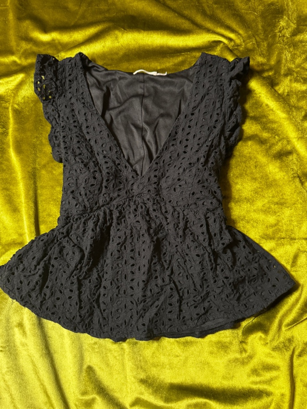 miami Black Eyelet Peplum V-Neck Top